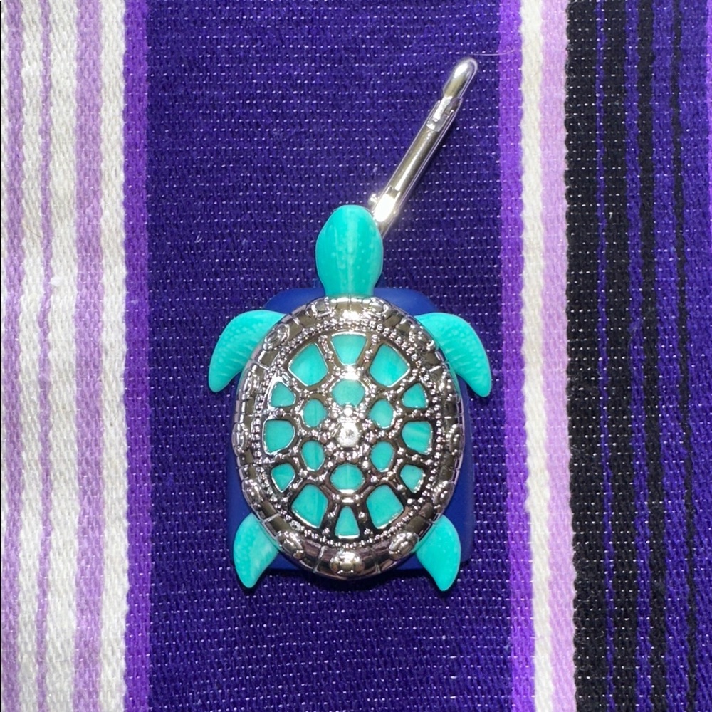 Bath & Body Works Sea Turtle Hand Sanitizer Holder